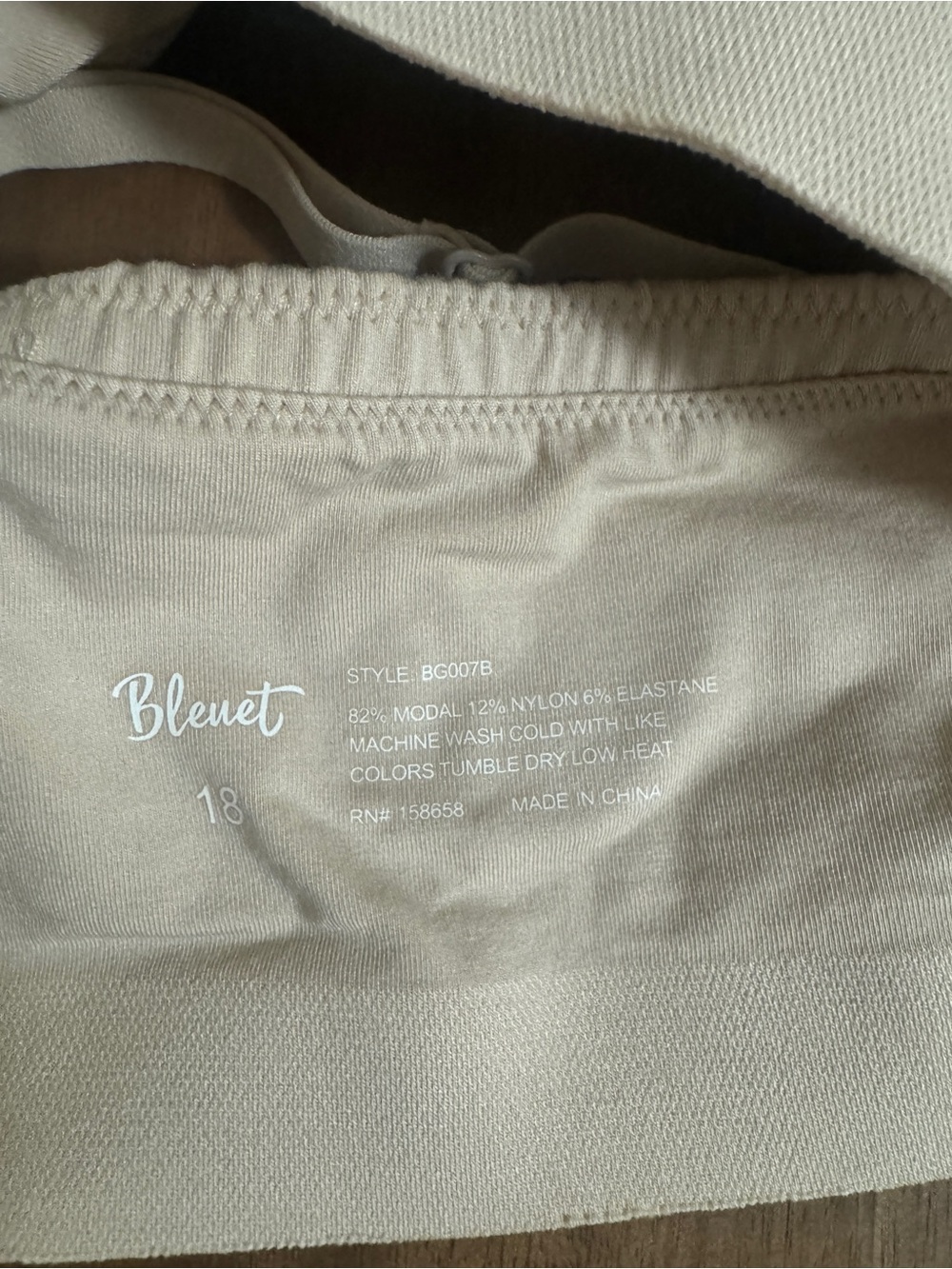 Everyday Comfort Seamless Bralette in Beige - Picture 3 of 3